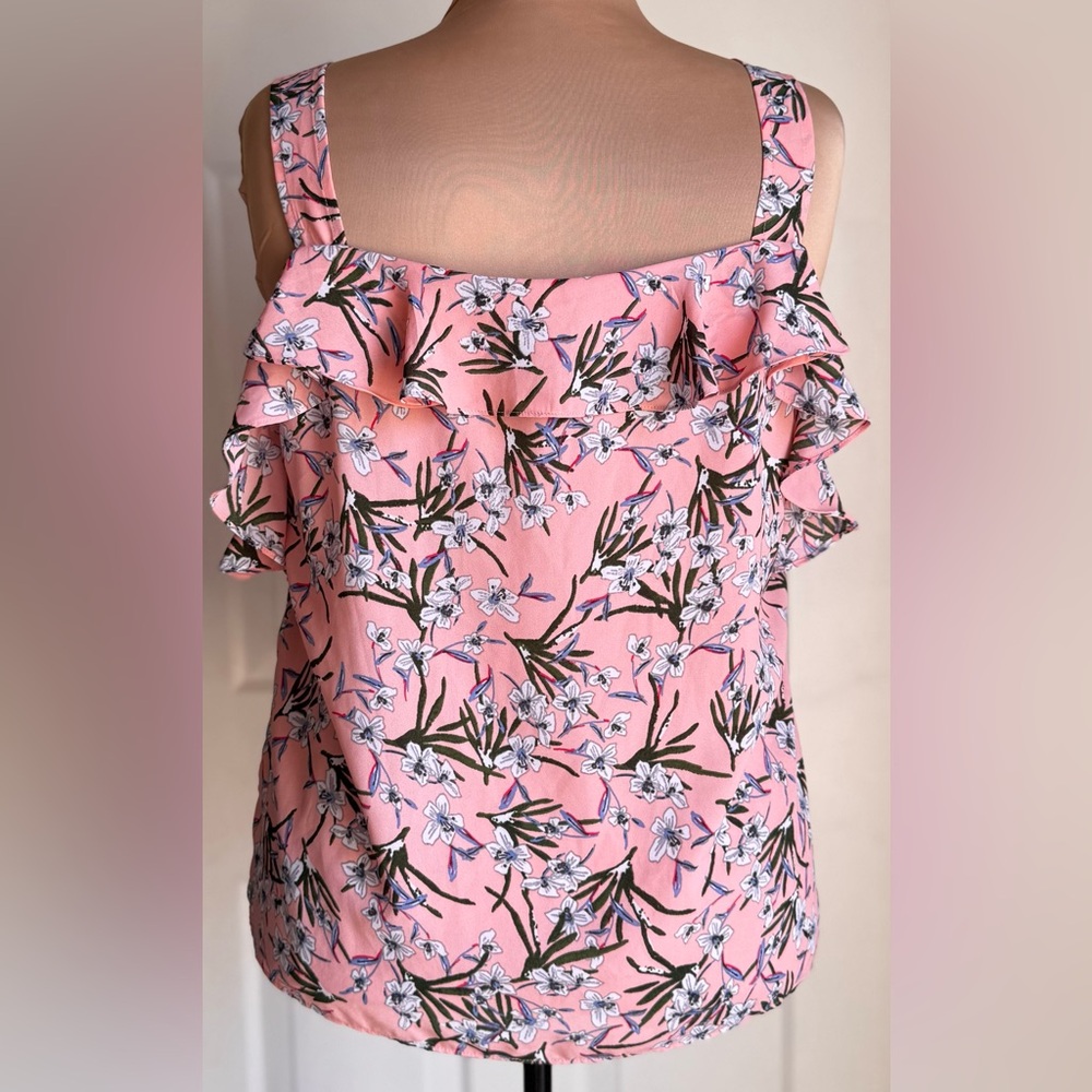 EUC Banana Republic Ruffle Blouse pink /blue - Picture 3 of 3